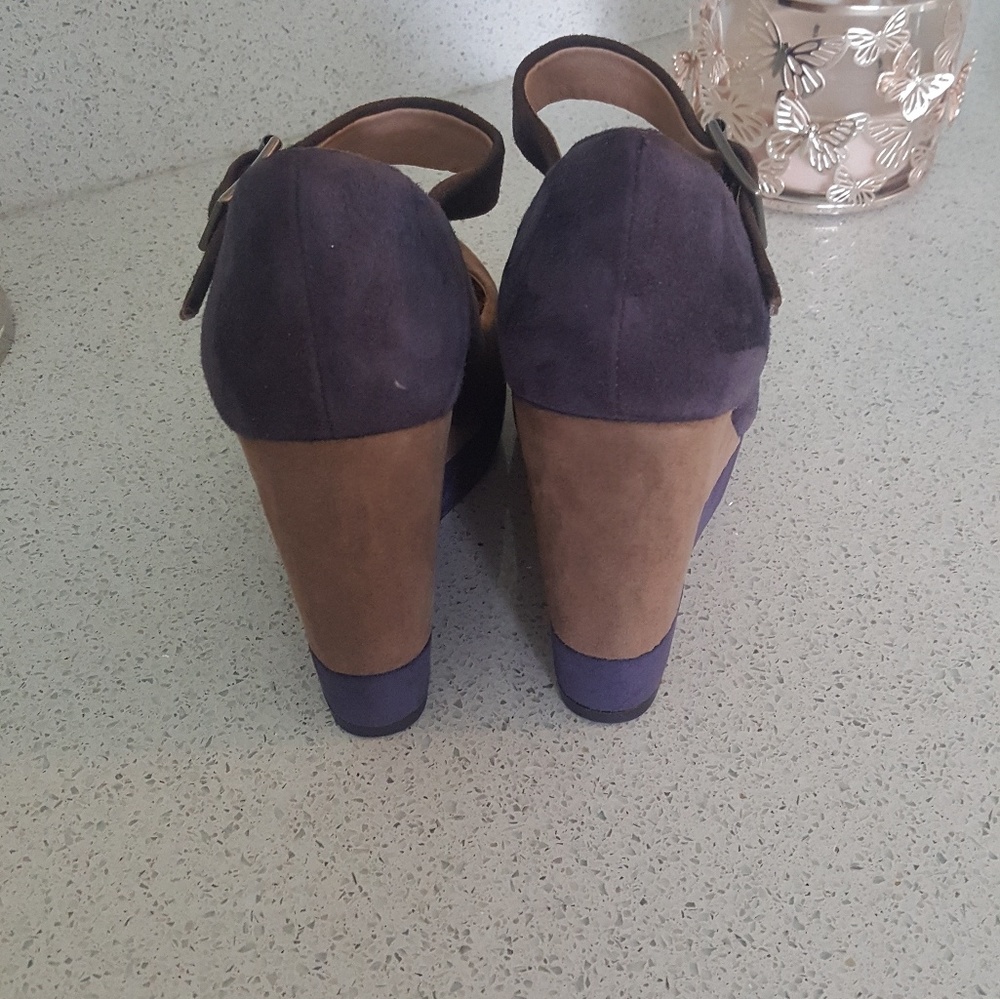 Shoes - Picture 4 of 4